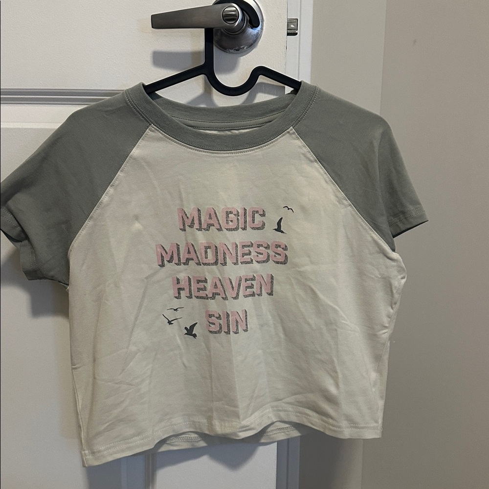 Taylor Swift graphic crop tee